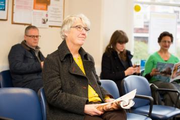 lady in  waiting room